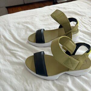 Sorel Women's Explorer Blitz Stride Sandals (Olive Shade and Black)- Never Worn!